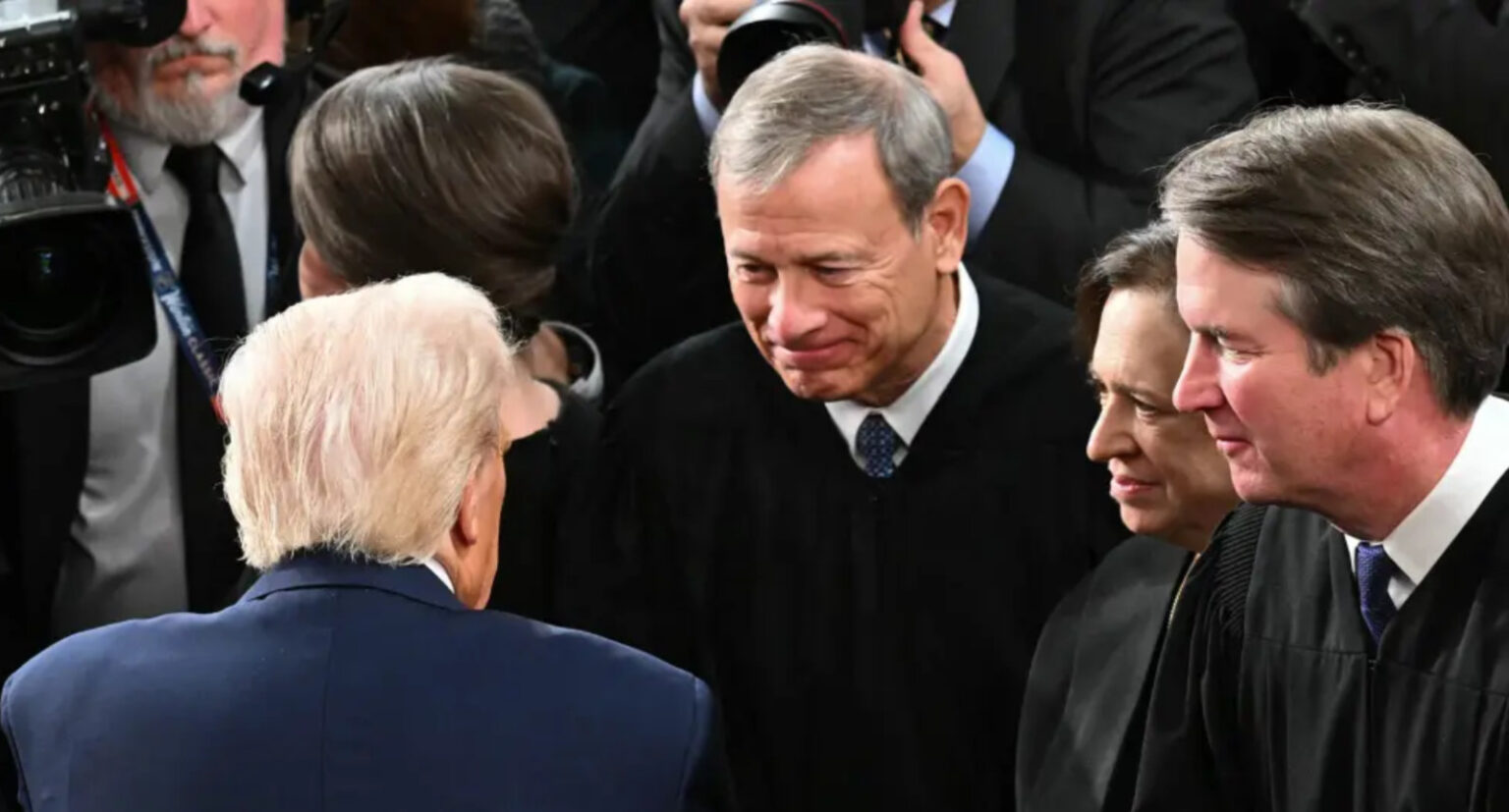 SCOTUS Rules Against AT&T, Verizon Over Fines For Selling Location Data
